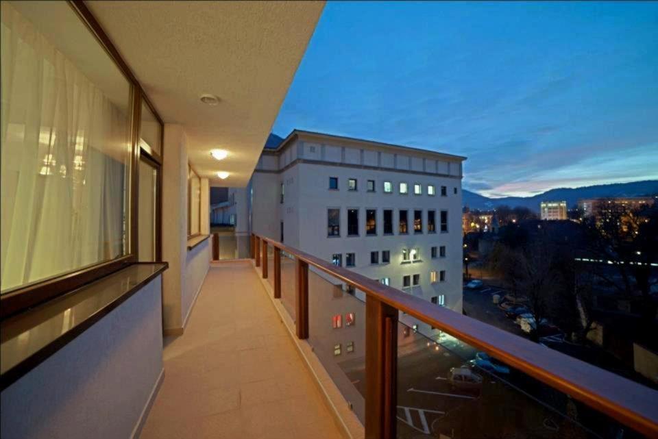 Apart Hotel Vlad Tepes Brașov Exterior foto