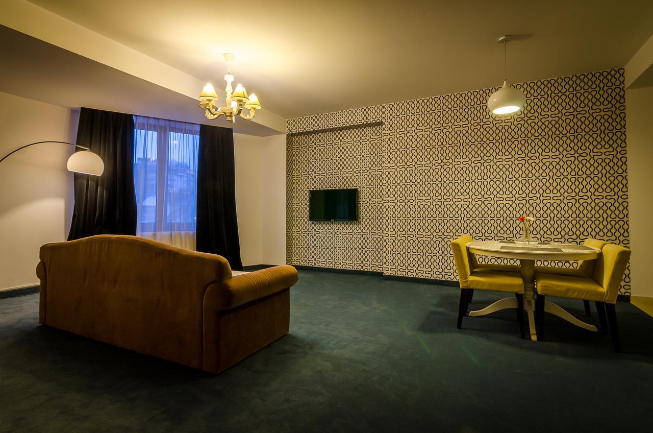 Apart Hotel Vlad Tepes Brașov Exterior foto